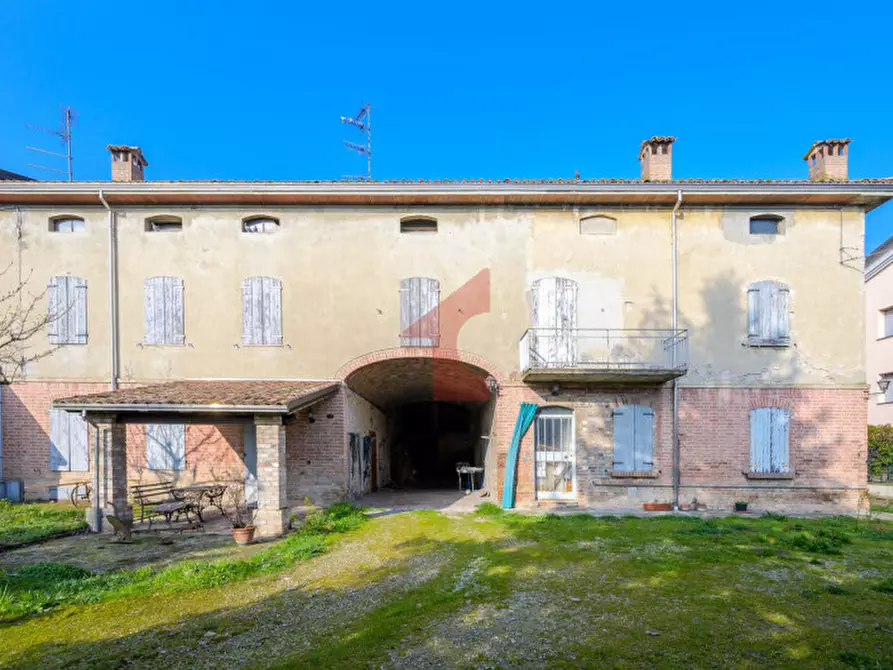 Immagine 24 di Rustico / casale in vendita  in Via al taro a Fontevivo