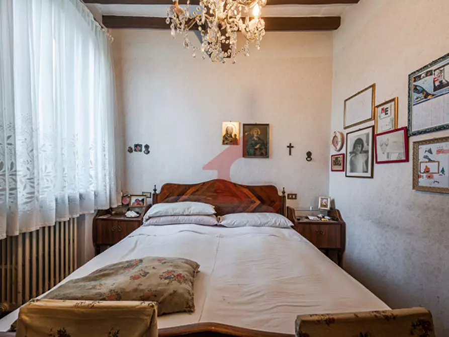 Immagine 29 di Rustico / casale in vendita  in Via al taro a Fontevivo