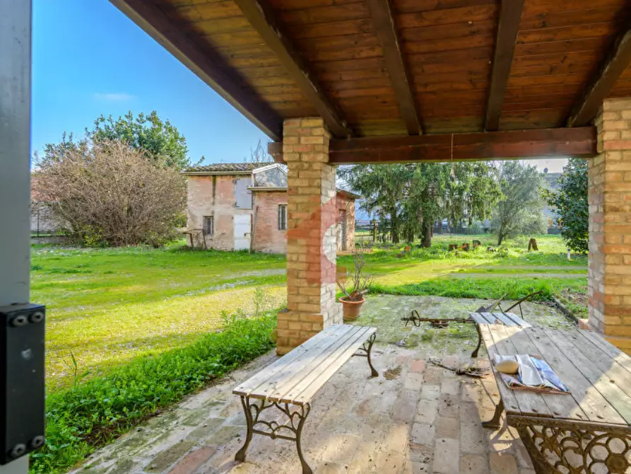 Immagine 40 di Rustico / casale in vendita  in Via al taro a Fontevivo
