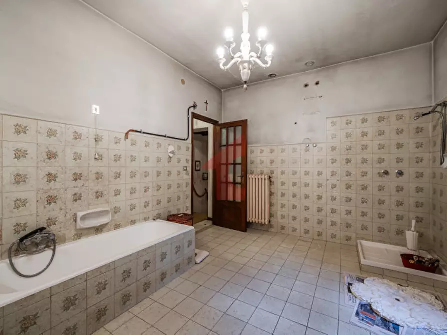 Immagine 66 di Rustico / casale in vendita  in Via al taro a Fontevivo