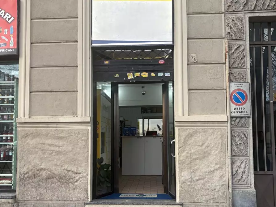 Immagine 7 di Negozio in affitto  in Corso Piero Maroncelli 30 a Torino
