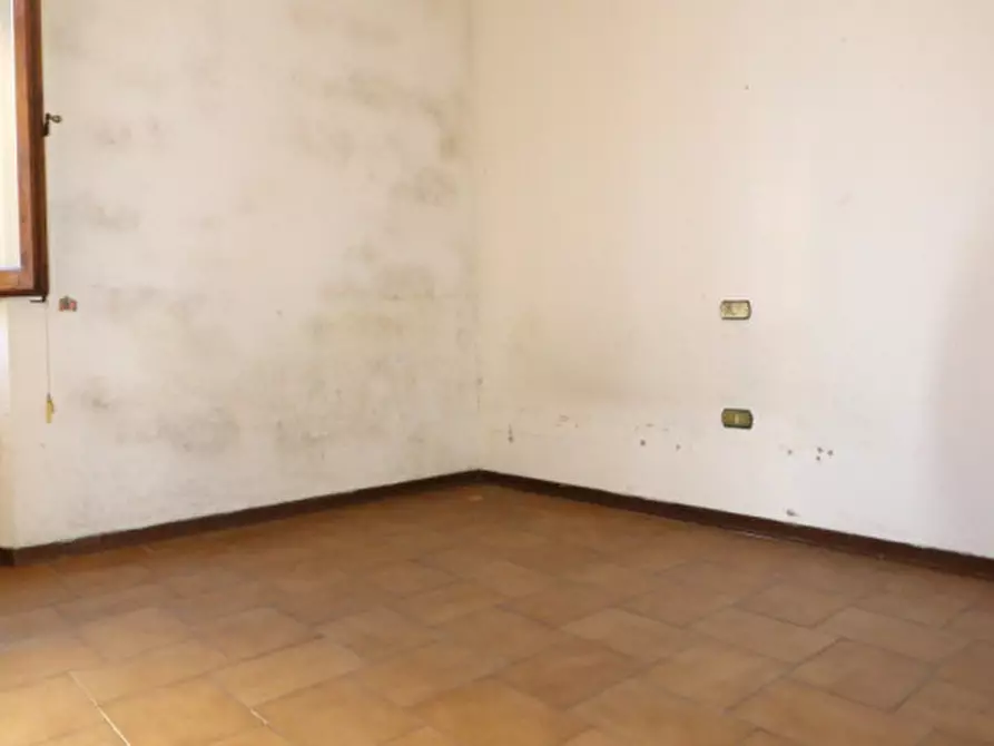 Immagine 18 di Villetta a schiera in vendita  in Levane a Montevarchi