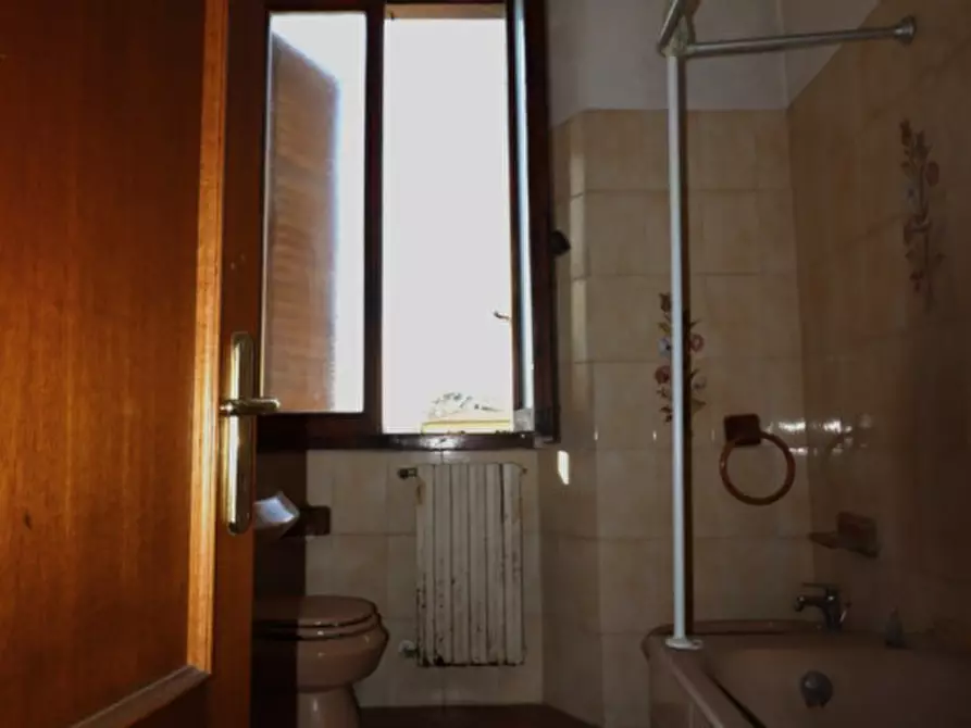 Immagine 23 di Villetta a schiera in vendita  in Levane a Montevarchi