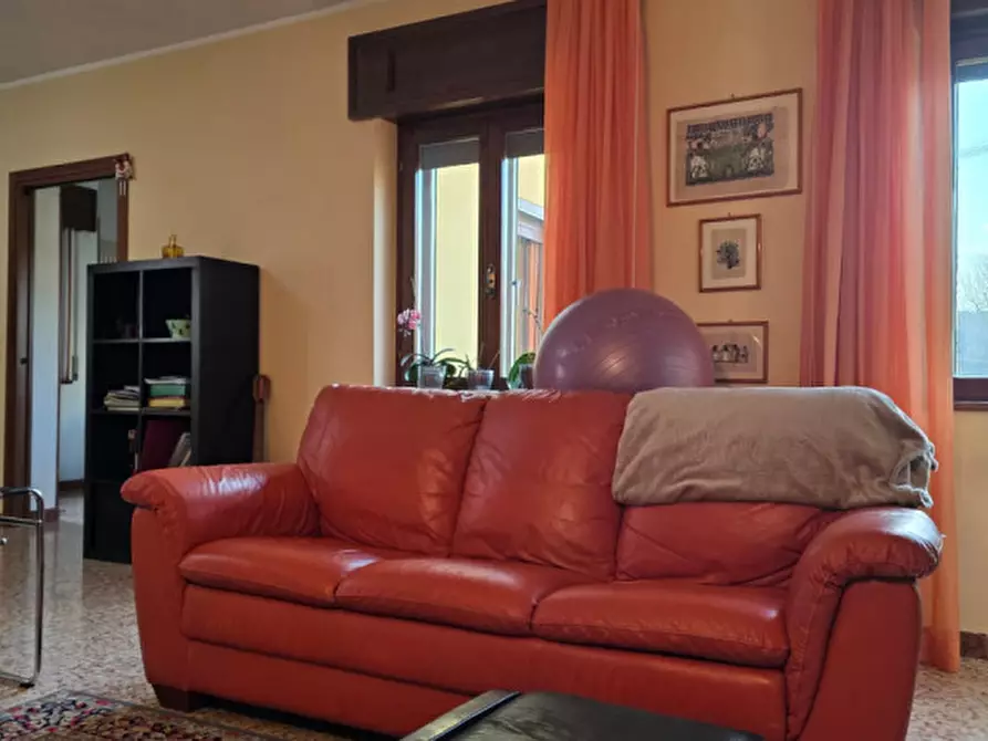 Immagine 4 di Casa bifamiliare in vendita  in via Monte Cengio 8 a Lonigo