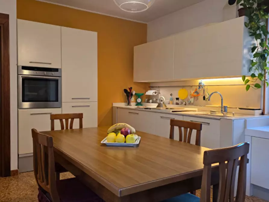 Immagine 5 di Casa bifamiliare in vendita  in via Monte Cengio 8 a Lonigo