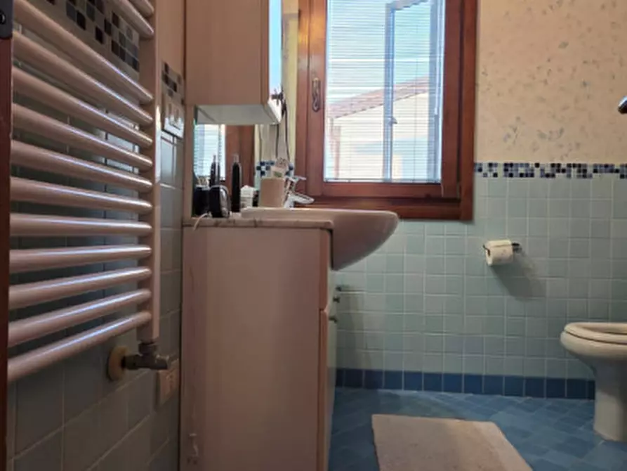 Immagine 25 di Casa bifamiliare in vendita  in via Monte Cengio 8 a Lonigo