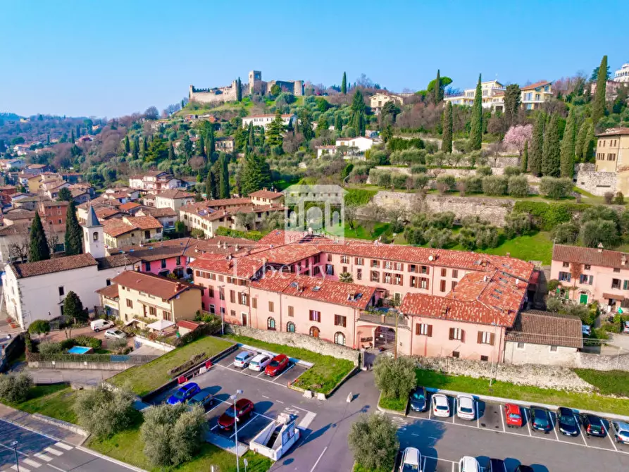 Immagine 7 di Appartamento in vendita  in Via Garibaldi a Padenghe Sul Garda