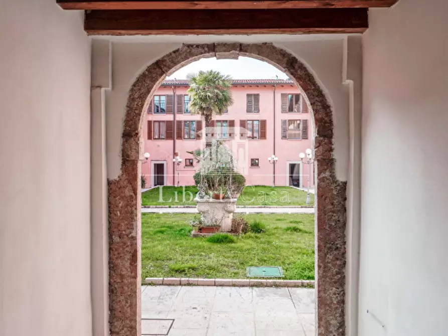Immagine 20 di Appartamento in vendita  in Via Garibaldi a Padenghe Sul Garda
