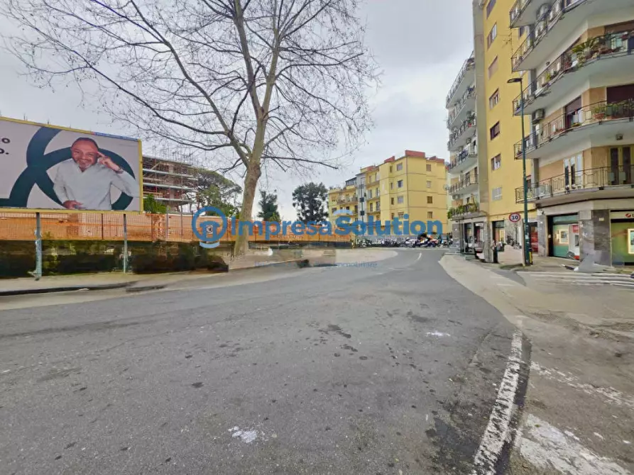 Immagine 3 di Negozio in affitto  in Via San Giacomo dei Capri a Napoli