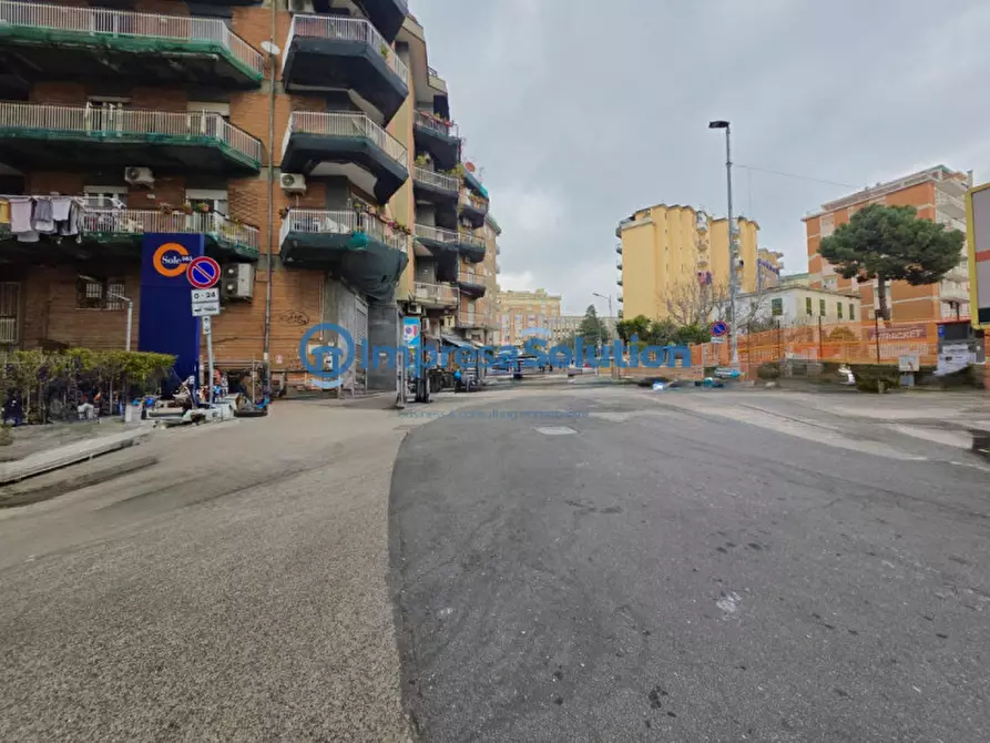 Immagine 5 di Negozio in affitto  in Via San Giacomo dei Capri a Napoli