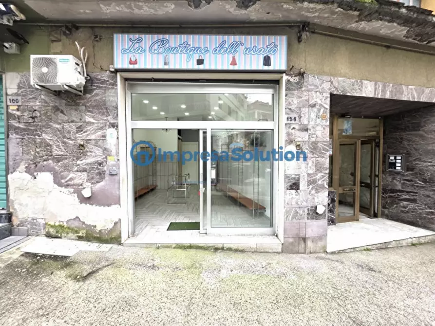 Immagine 8 di Negozio in affitto  in Via San Giacomo dei Capri a Napoli