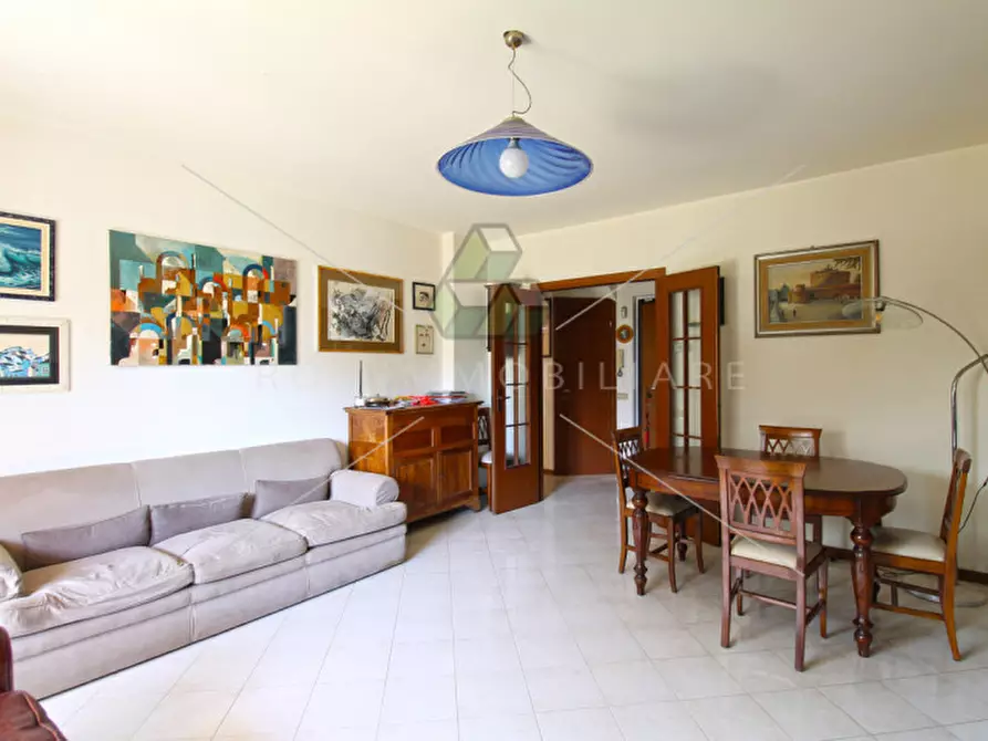 Immagine 5 di Villa in vendita  in Via Vincenzo Irolli a Roma