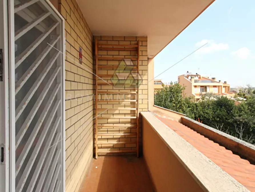 Immagine 22 di Villa in vendita  in Via Vincenzo Irolli a Roma