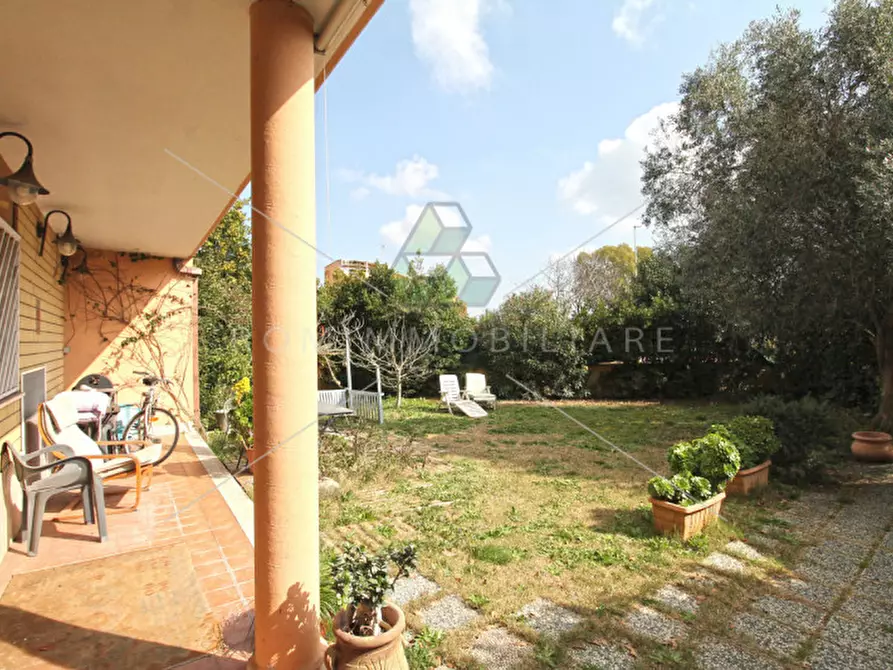 Immagine 29 di Villa in vendita  in Via Vincenzo Irolli a Roma