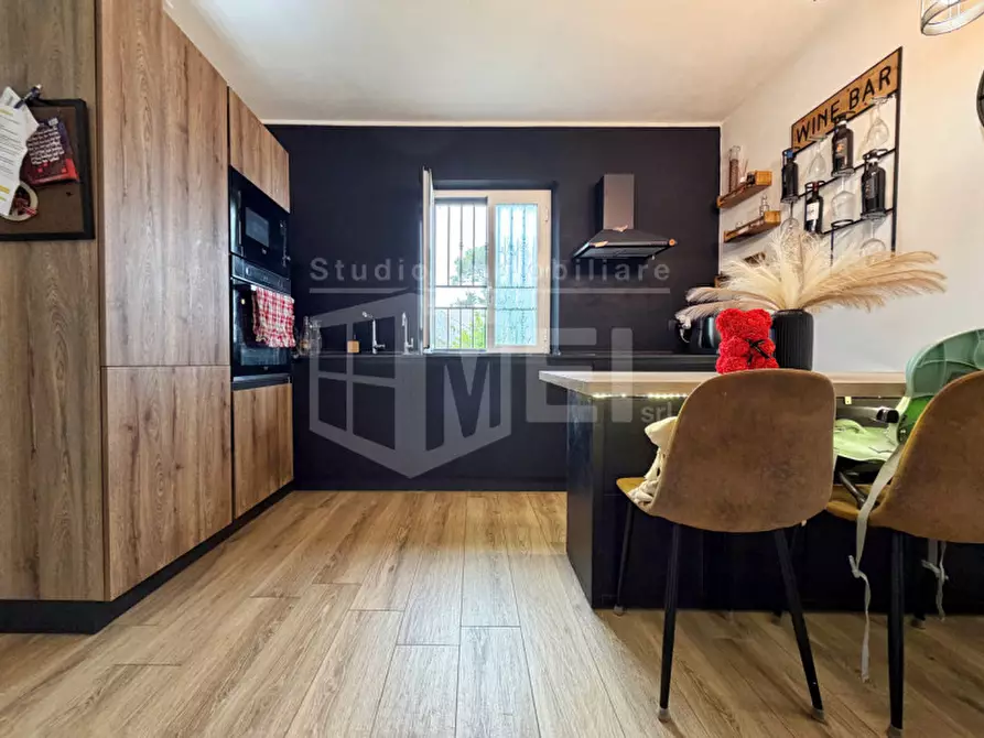 Immagine 5 di Casa indipendente in vendita  in Via di Quercianella 35 a Livorno