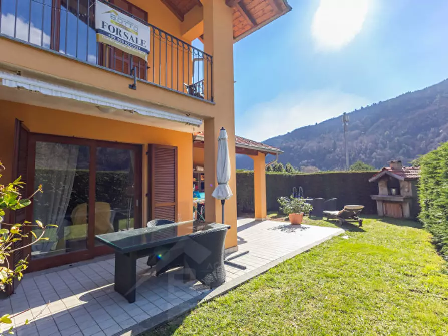 Immagine 2 di Villetta a schiera in vendita  in via Curioni 8/A a Cannobio