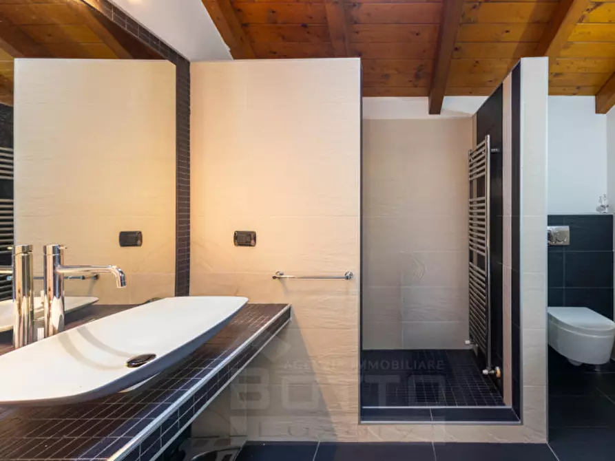 Immagine 23 di Villetta a schiera in vendita  in via Curioni 8/A a Cannobio