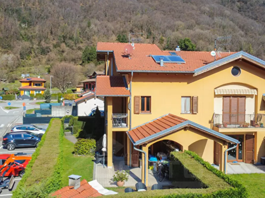 Immagine 37 di Villetta a schiera in vendita  in via Curioni 8/A a Cannobio