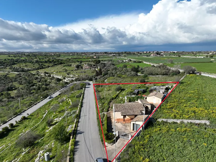 Immagine 2 di Casa indipendente in vendita  a Modica