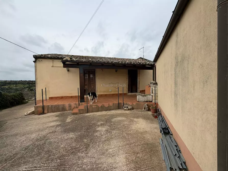 Immagine 3 di Casa indipendente in vendita  a Modica