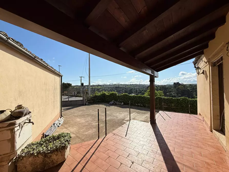 Immagine 12 di Casa indipendente in vendita  a Modica