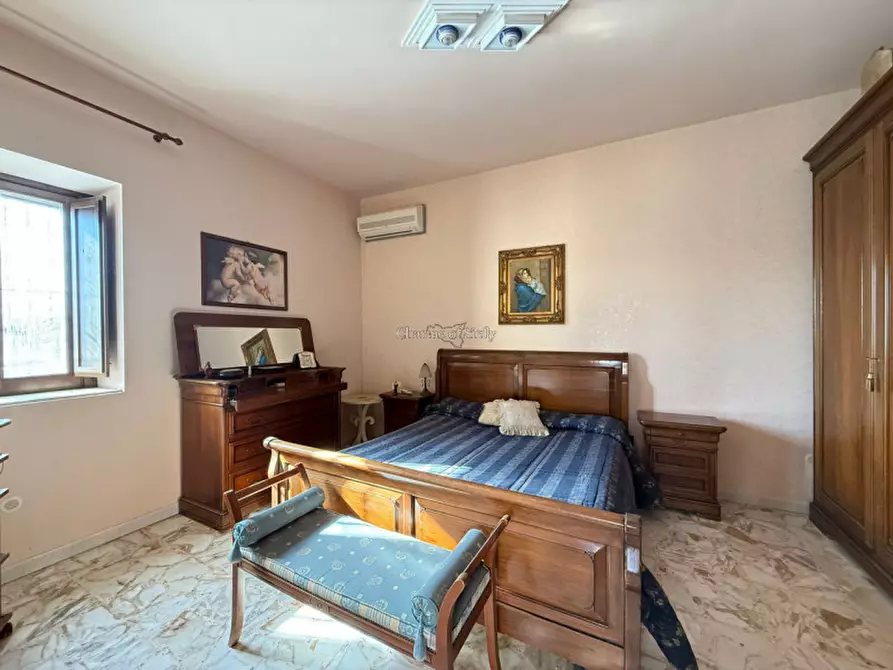 Immagine 13 di Casa indipendente in vendita  a Modica