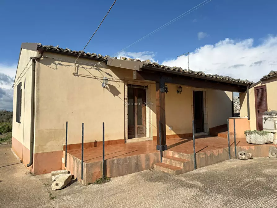 Immagine 27 di Casa indipendente in vendita  a Modica