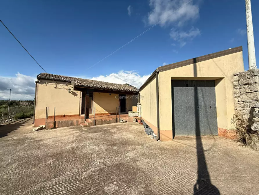 Immagine 28 di Casa indipendente in vendita  a Modica