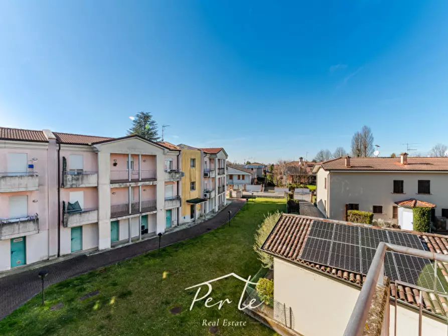 Immagine 7 di Appartamento in vendita  in Via Cesare Roda 11 a Curtatone