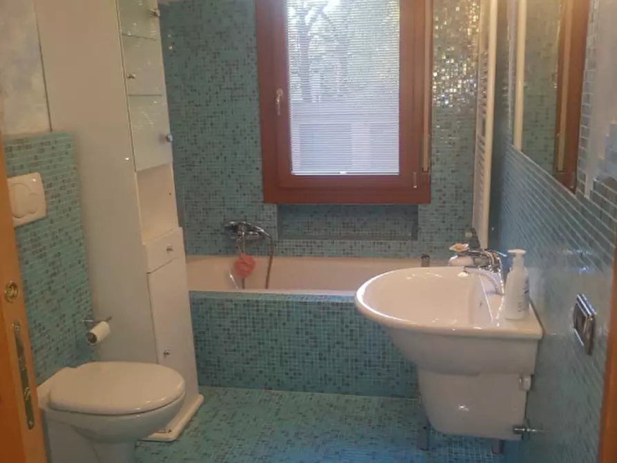 Immagine 15 di Appartamento in vendita  in via fratelli albanese a Vicenza