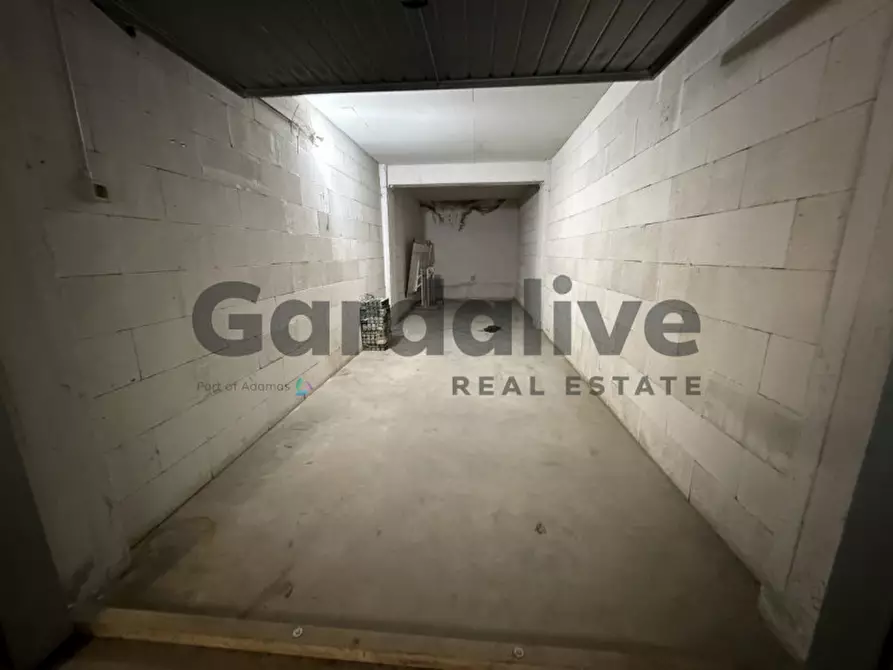 Immagine 8 di Garage in vendita  a Moniga Del Garda