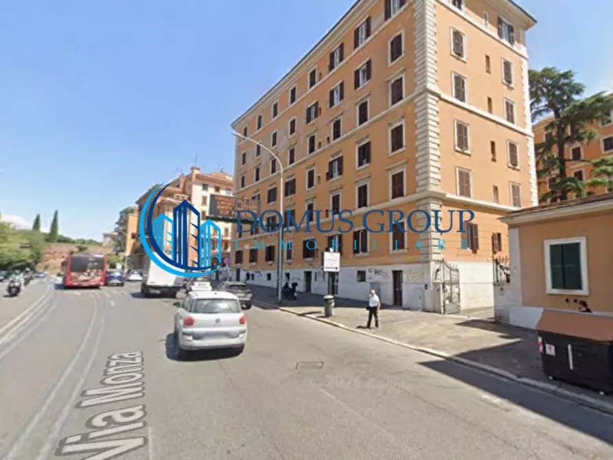 Immagine 3 di Appartamento in vendita  in VIA MONZA a Roma