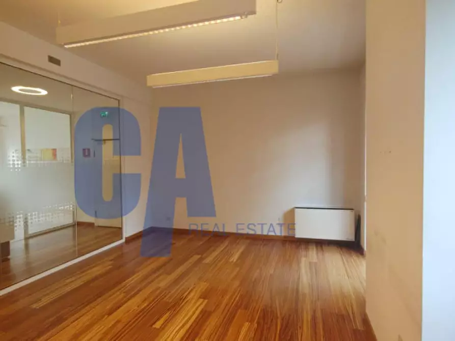 Immagine 1 di Ufficio in affitto  in VIA TURATI FILIPPO a Milano