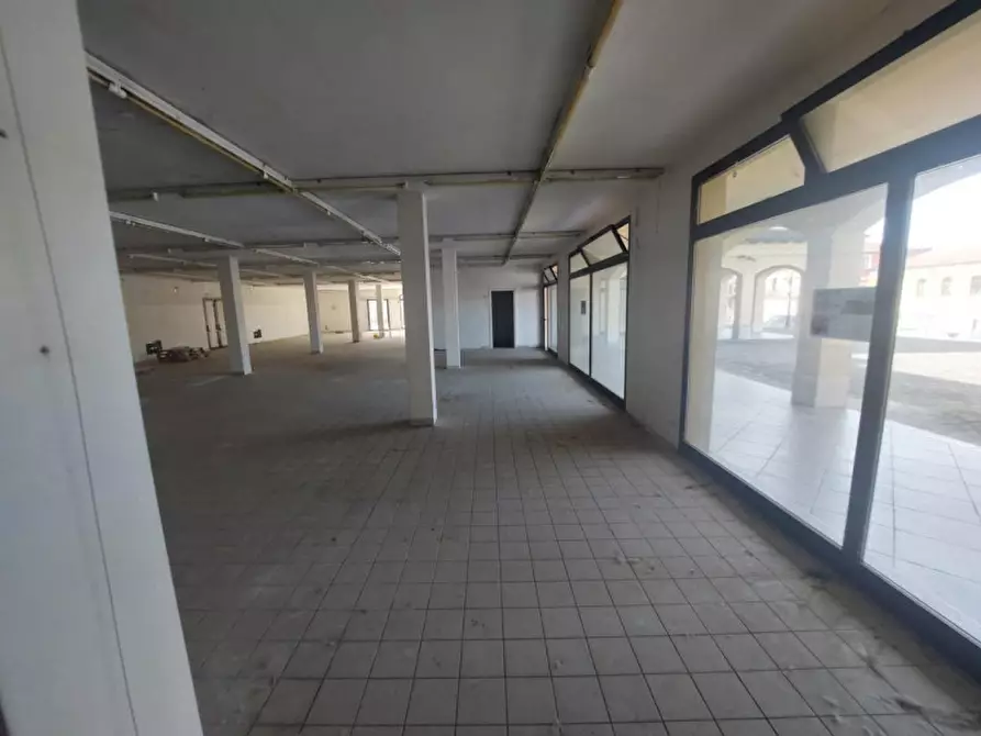 Immagine 9 di Negozio in vendita  in Via Bonfiglio Perini, 25023 Gottolengo BS, Italia a Gottolengo