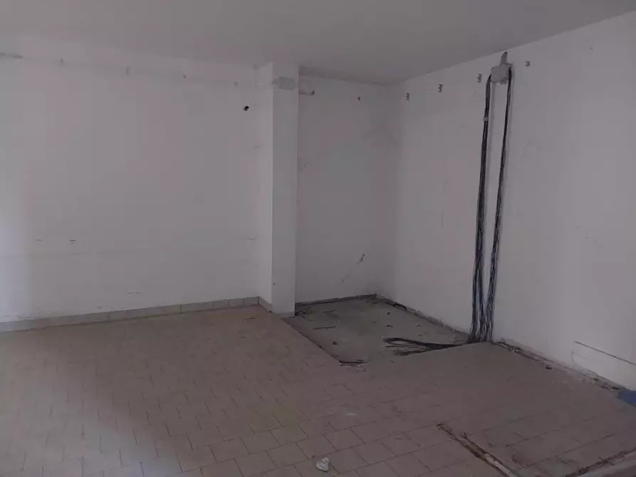 Immagine 14 di Negozio in vendita  in Via Bonfiglio Perini, 25023 Gottolengo BS, Italia a Gottolengo