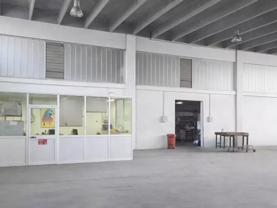 Immagine 1 di Capannone industriale in affitto  in Via Pontaron a Caldogno