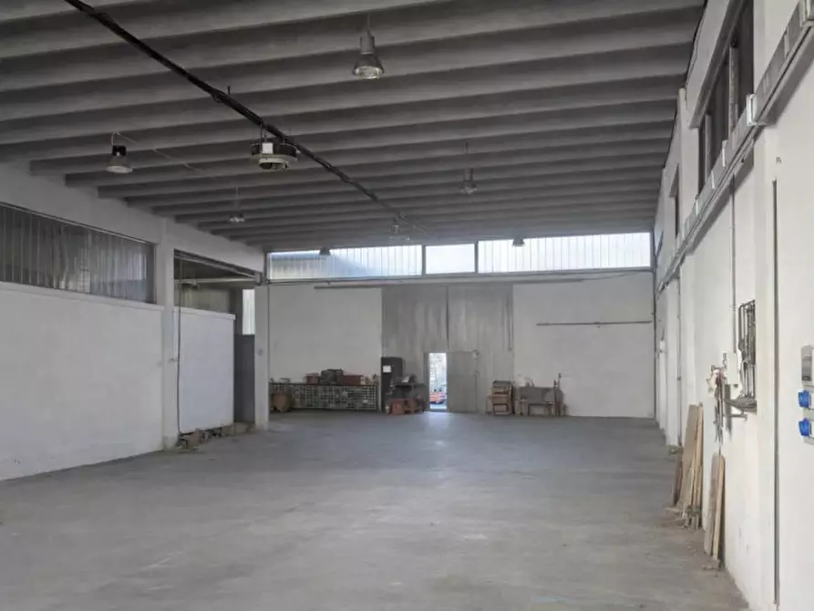 Immagine 3 di Capannone industriale in affitto  in Via Pontaron a Caldogno