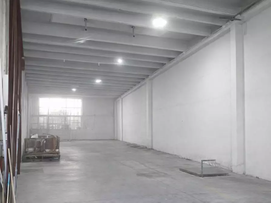 Immagine 4 di Capannone industriale in affitto  in Via Pontaron a Caldogno