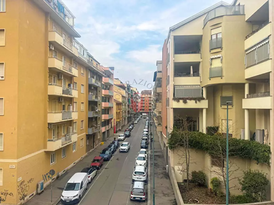 Immagine 25 di Appartamento in vendita  in Via Buenos Aires 55 Torino a Torino