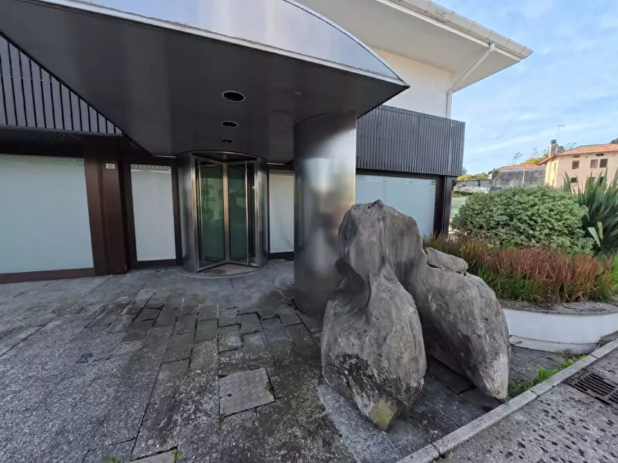 Immagine 1 di Attività commerciale in vendita  in Via Gallerio 21/23 a Tricesimo