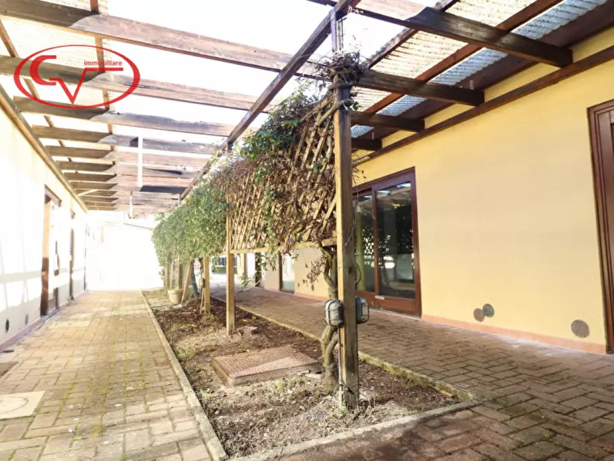 Immagine 3 di Villetta a schiera in vendita  in Viale Armando Diaz a Montevarchi