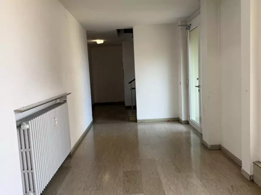 Immagine 18 di Appartamento in vendita  in Corso del Popolo 349 a Rovigo