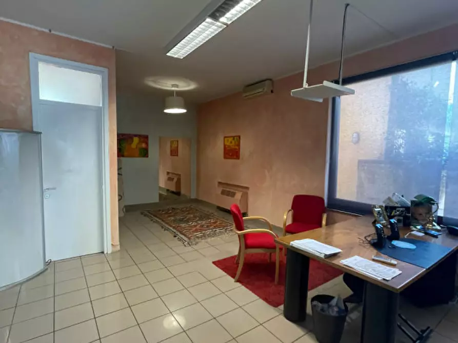 Immagine 2 di Negozio in vendita  a Cadoneghe