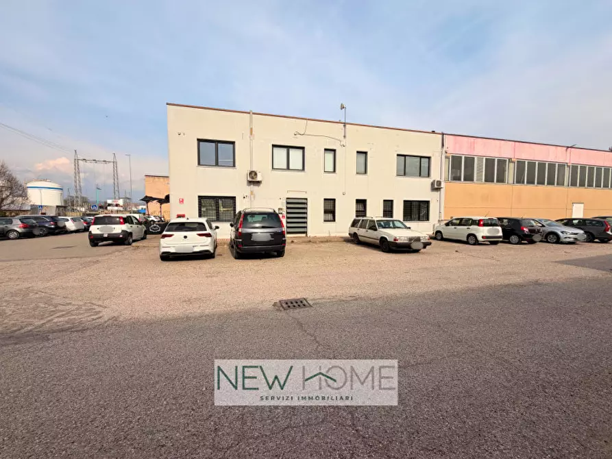 Immagine 1 di Capannone industriale in affitto  in Viale del Lavoro 15 a San Martino Buon Albergo