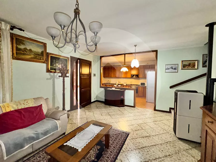 Immagine 2 di Casa bifamiliare in vendita  a Camposampiero