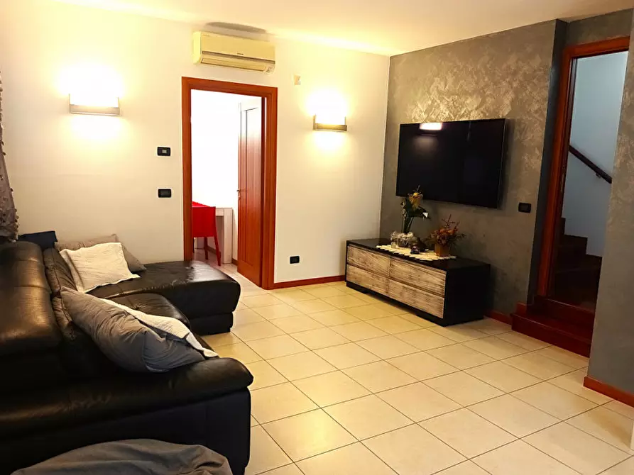 Immagine 1 di Villetta a schiera in vendita  in via perosi 1 a Pianiga