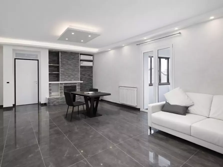 Immagine 1 di Casa bifamiliare in vendita  in piazza sandro pertini a Calcinato