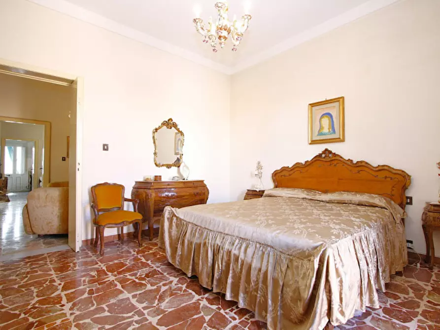 Immagine 5 di Casa bifamiliare in vendita  in Via Galilei a Matino