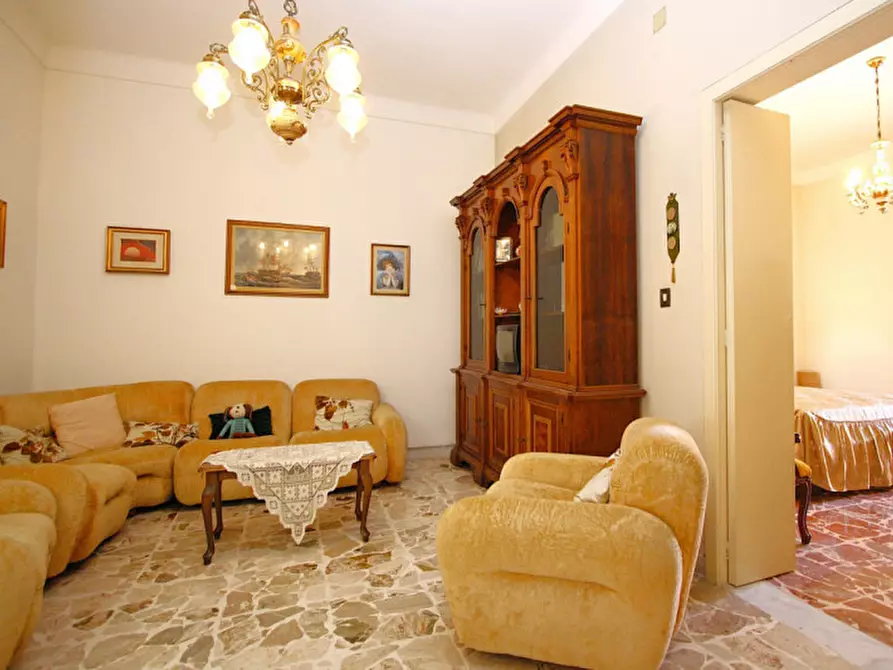 Immagine 8 di Casa bifamiliare in vendita  in Via Galilei a Matino