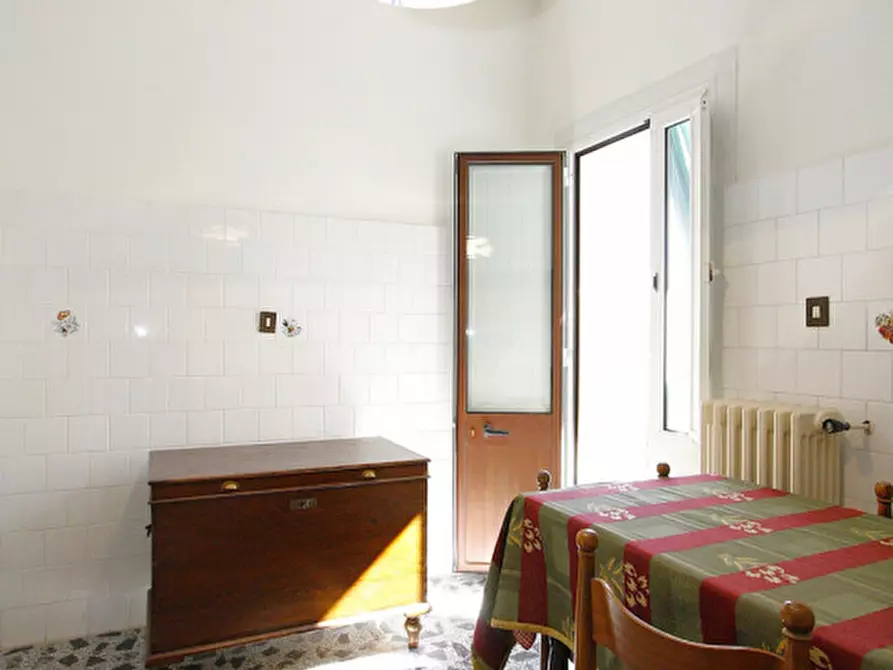 Immagine 15 di Casa bifamiliare in vendita  in Via Galilei a Matino